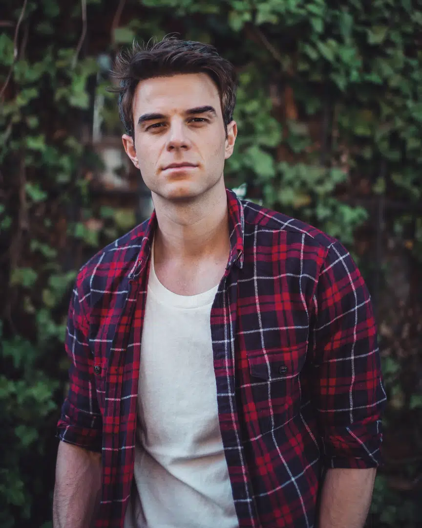 Nathaniel Buzolic